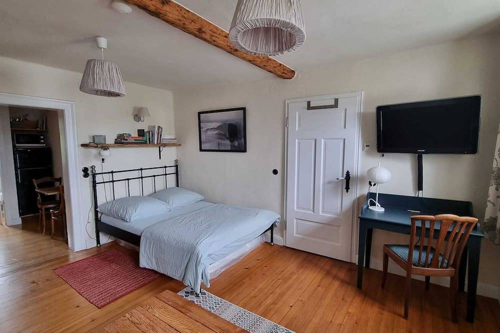 Ganze Wohnung, Gemütliche Ferienwohnung am Waldrand in altem Bauernhaus 15 Minuten von der City in Saarbrücken, Saarbrücken & Umgebung