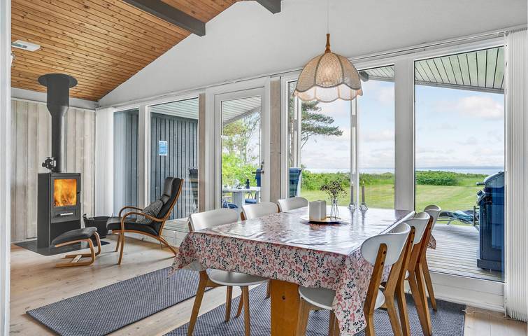 Ferienhaus für 6 Personen mit Terrasse in Skødshoved, Knebel