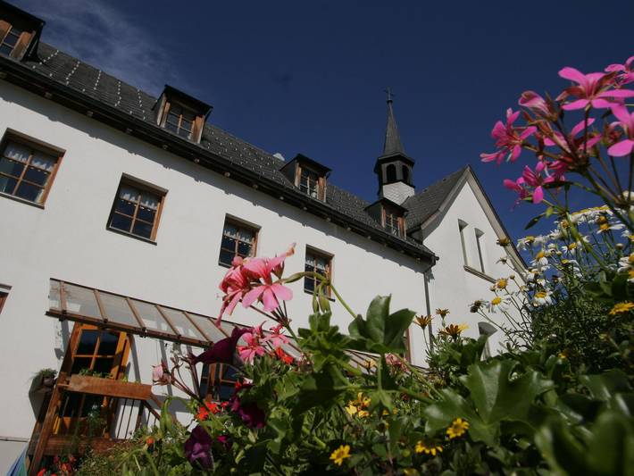 Hotel für 3 Personen, mit Terrasse und Garten in Bezau