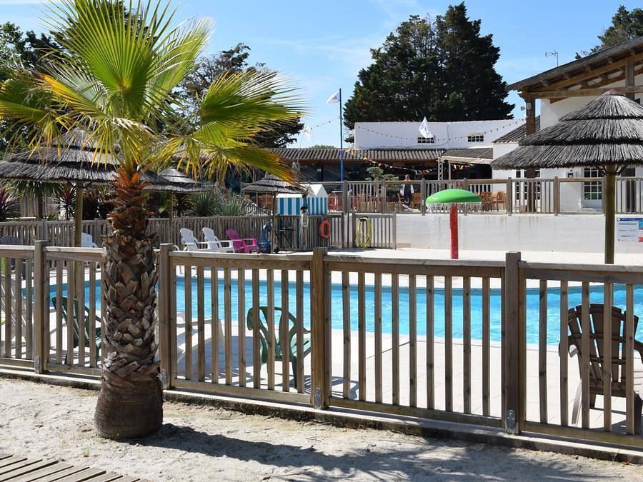 Camping Les Maraises - Mobilhome 6 personnes - Mobil Home 4/6 pers dimanche in Saint-Martin-de-Ré, Île de Ré