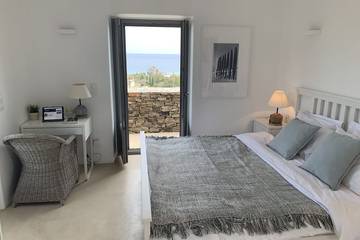 Villa for 12 People in Paros Regional Unit, Photo 2