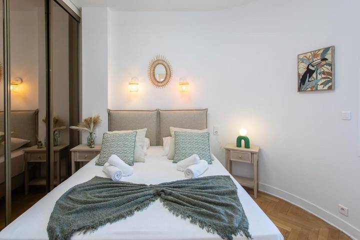 Gîte pour 2 personnes, avec balcon et vue dans Plage Fabron Bambou Nice - 3