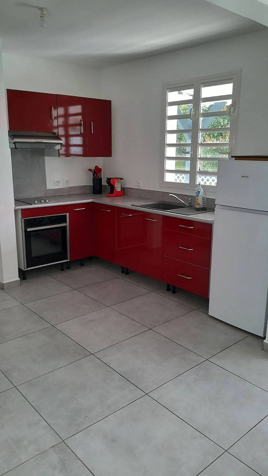 Charmante maison avec piscine partagée à Les Abymes in Les Abymes, Guadeloupe