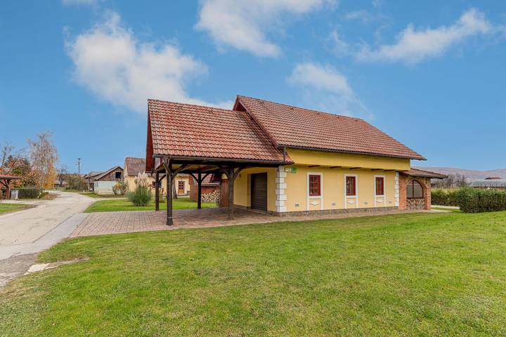Ferienhaus für 6 Personen, mit Pool und Terrasse, kinderfreundlich in Slowenien - 2