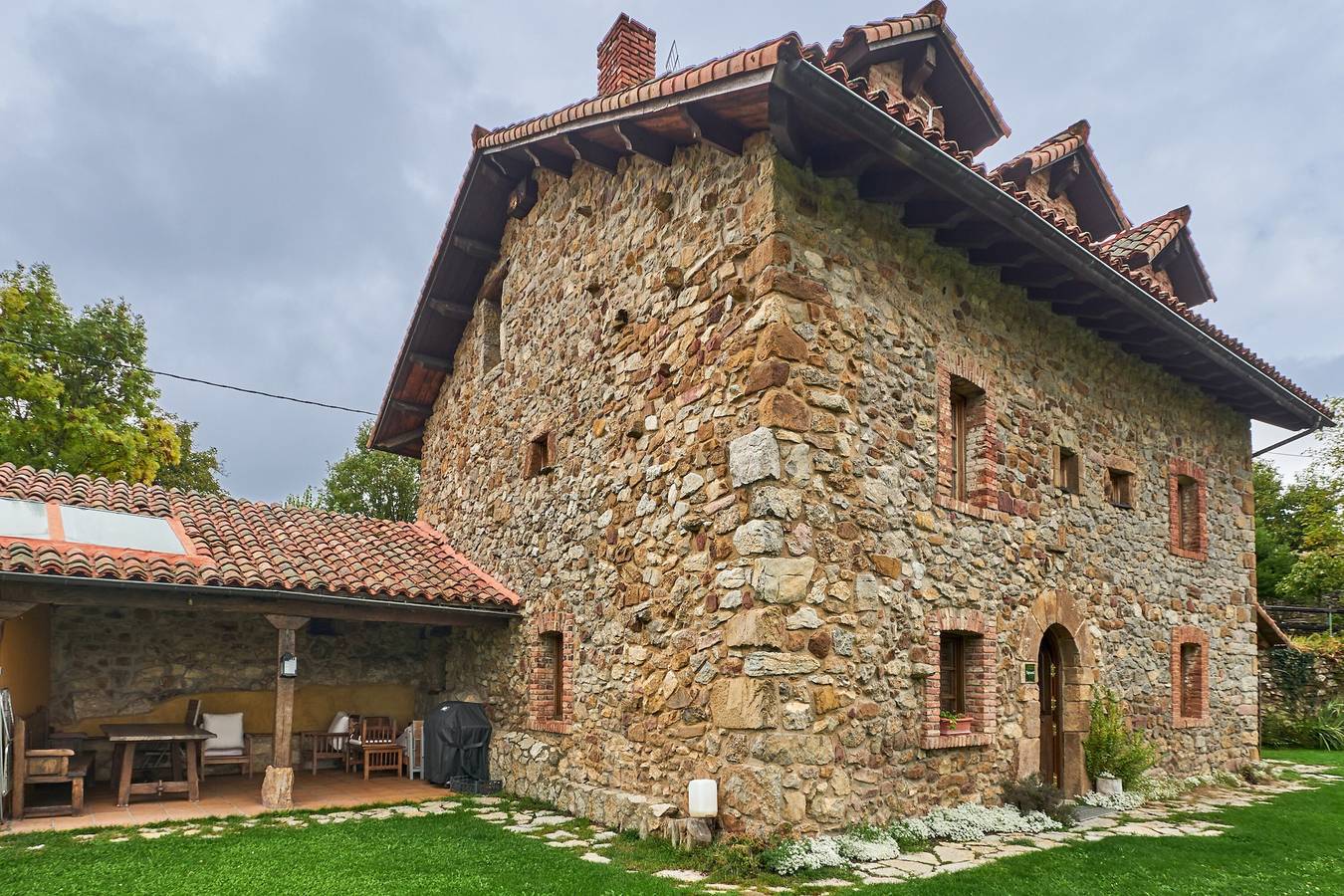 Ferienhaus 'La Venta Del Alma' mit Bergblick, privater Terrasse und Wlan in Robledo de Guzpeña, Prado de la Guzpeña