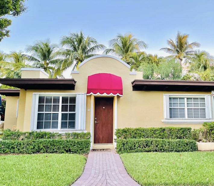 Vacation rental for 5 people, with terrace and hot tub as well as pool in Delray Beach