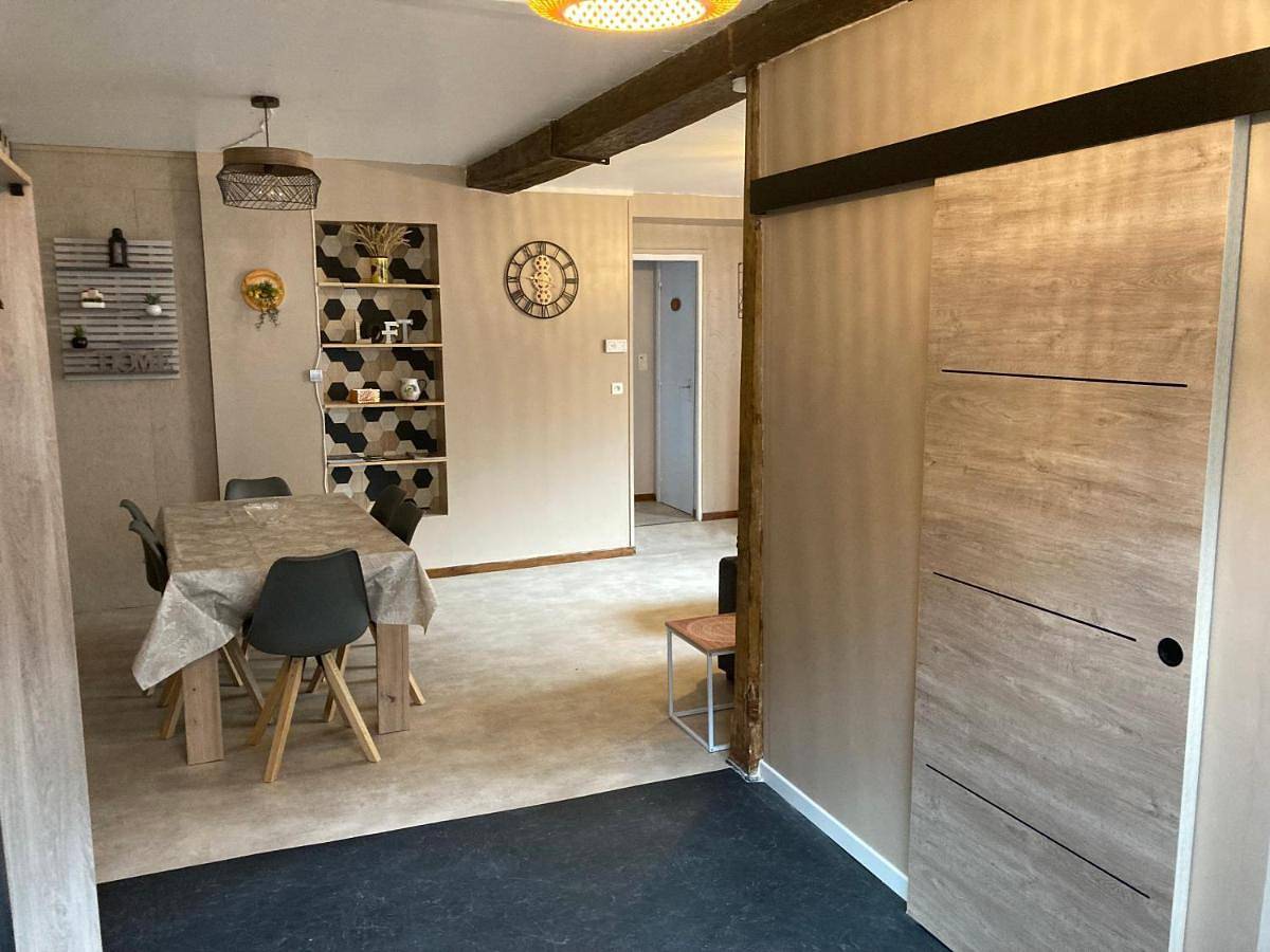 Appartement entier, Two-Bedroom Apartment in Solre-le-Château, Avesnes-sur-Helpe