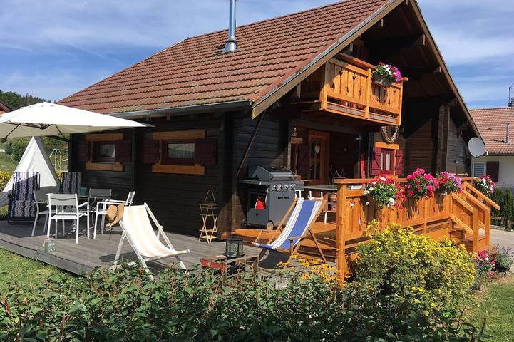 Schönes Chalet in den Bergen bis 10 Personen 20 Minuten Tgv-Bahnhof in Remoray-Boujeons, Regionaler Naturpark Hochjura