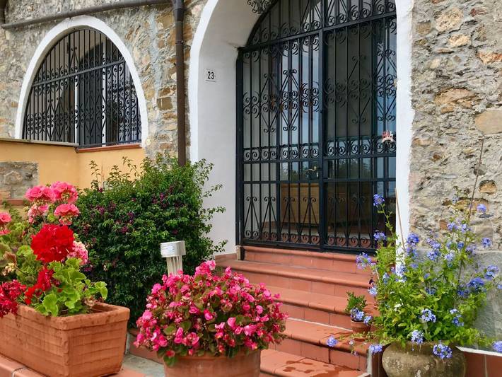 Gîte pour 4 personnes, avec Terrasse ainsi que Jardin et Vue à Diano San Pietro - 3
