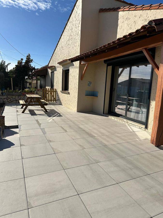 Location de vacances pour 6 personnes, avec jardin à Semussac - 2