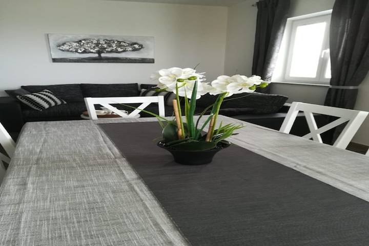 Ferienwohnung für 5 Personen, mit Garten in Karlobag - 4