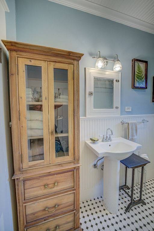 New Braunfels Bungalow~Near Downtown in New Braunfels, Comal County