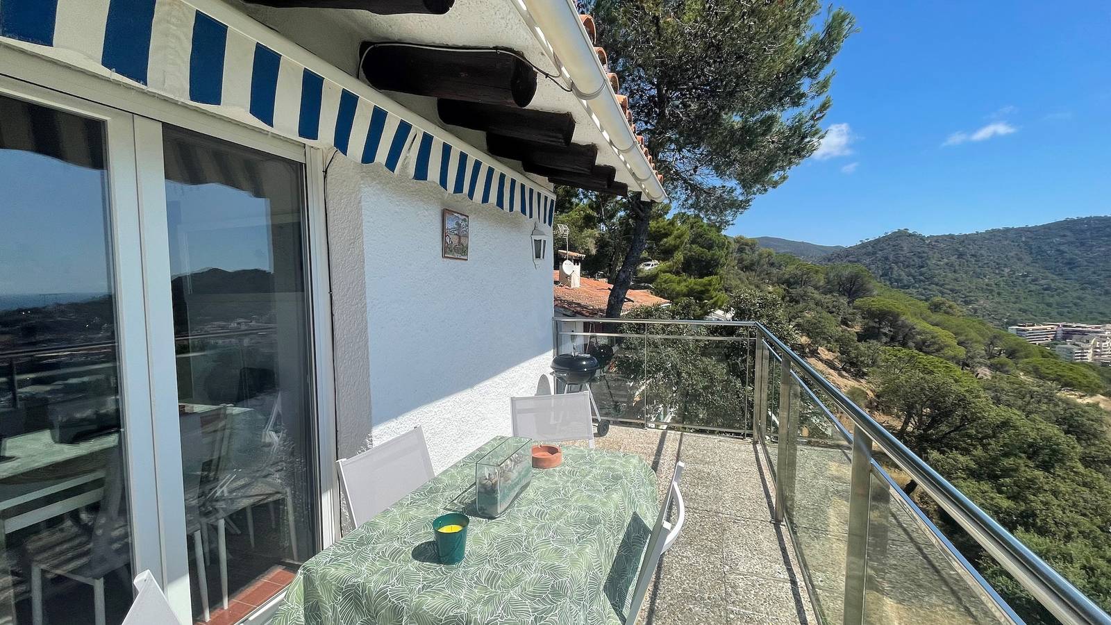 Villa Mediterraneo con vistas al mar, piscina y Wi-Fi in Tossa de Mar, Costa Brava