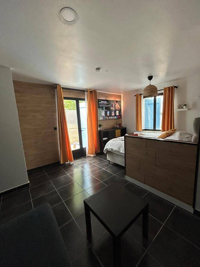 Appartement entier, One-Bedroom Apartment in Mantes-la-Jolie, Yvelines