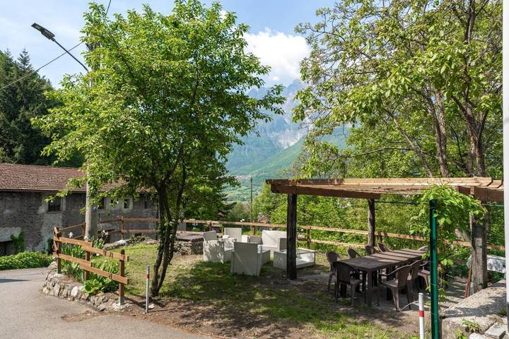 Gîte pour 4 personnes, avec terrasse ainsi que jardin et vue à Capo di Ponte - 4