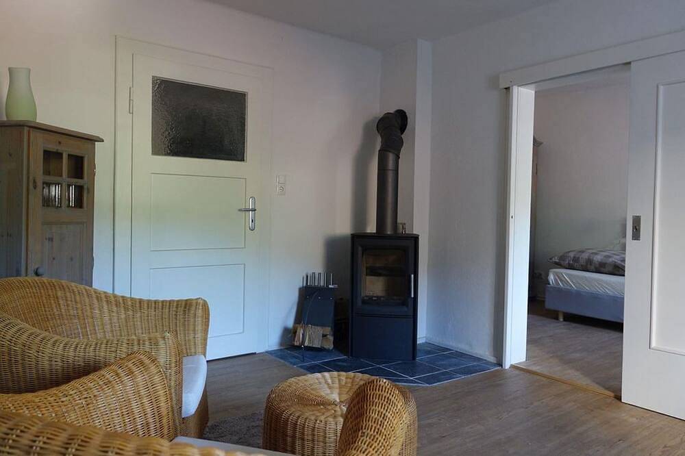 Ganze Wohnung, Ferienwohnung Bambi - Haus am Lindenbaum in Dernbach, Südliche Weinstraße