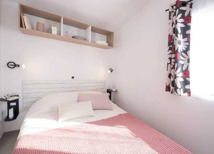 Mobil home pour 6 personnes, avec bassin pour enfant à Ambon - 4