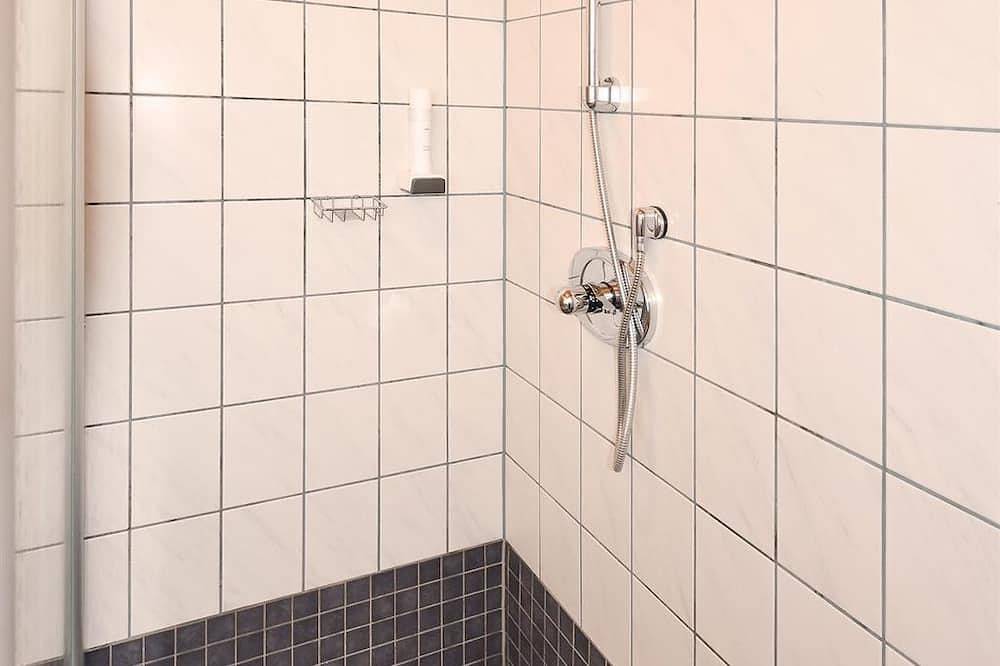 Doppelzimmer mit Dusche, Wc - Gasthof Neuwirt in Schöder, Murau (Kreischberg)