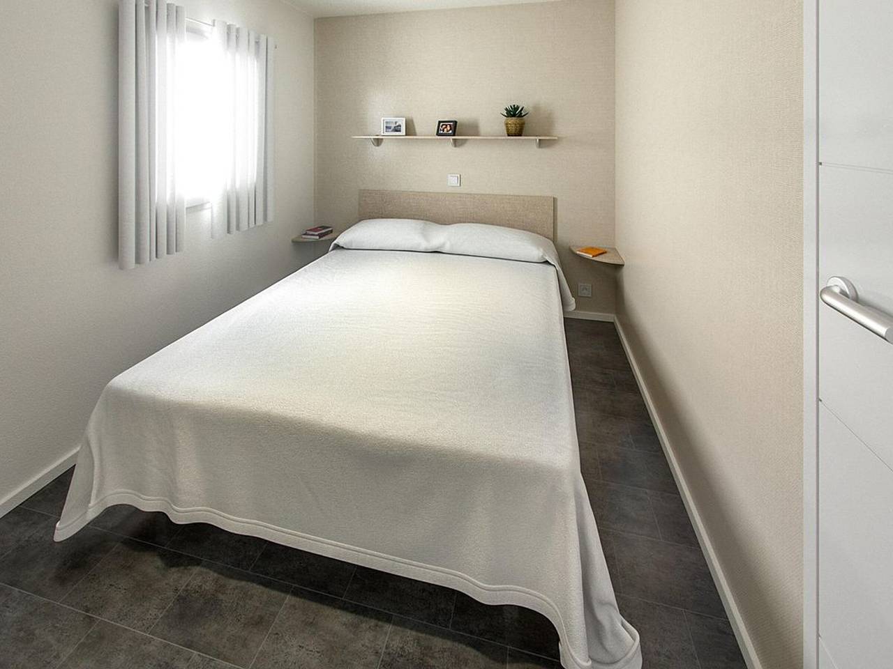 Casa móvil acogedora con terraza in Pineda de Mar, Costa del Maresme
