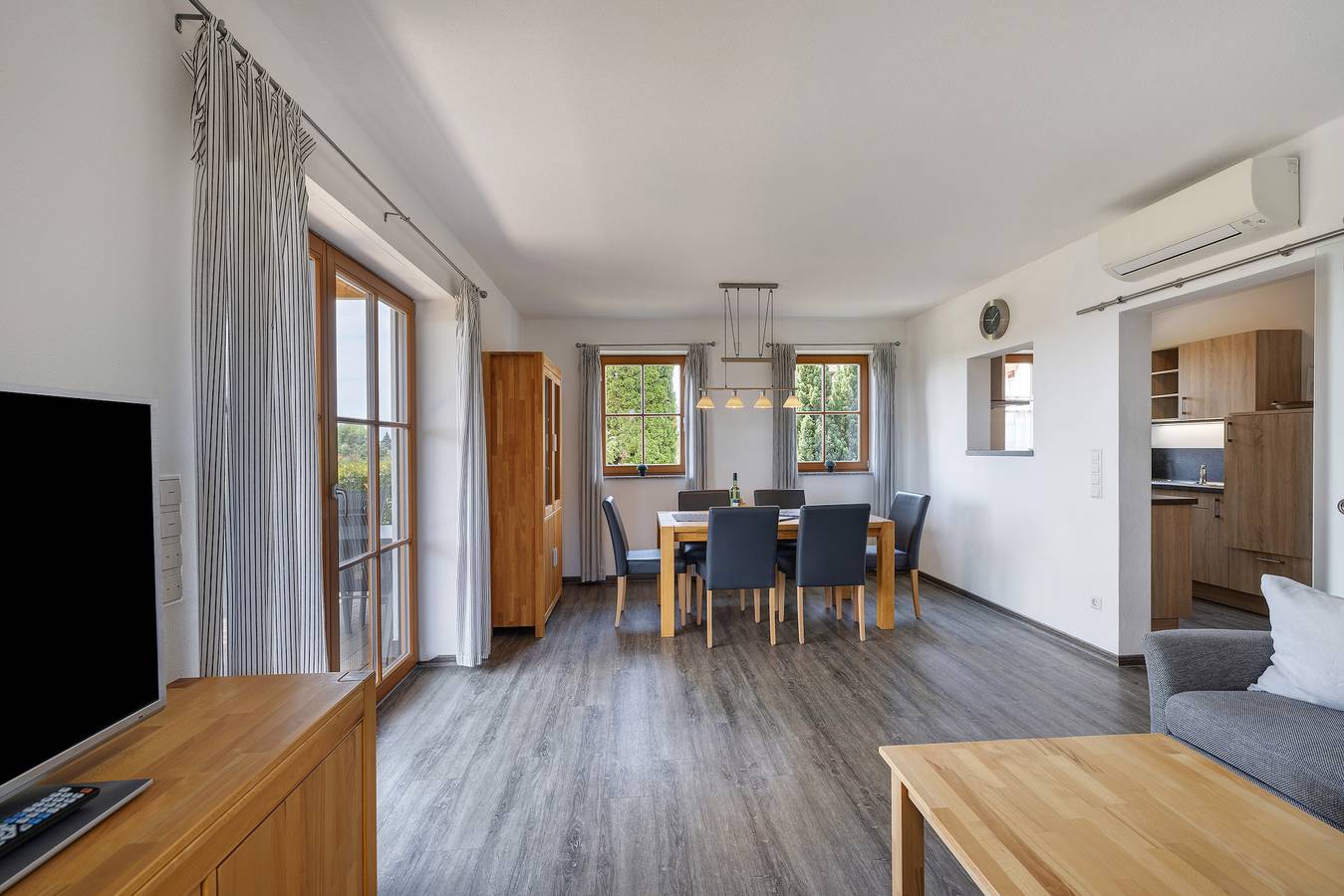 Ferienhaus 'Säntisblick' mit Seeblick, Wi-Fi und Klimaanlage in Meersburg, Bodenseekreis