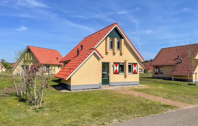 Ferienhaus für 6 Personen, mit Pool und Garten sowie Terrasse