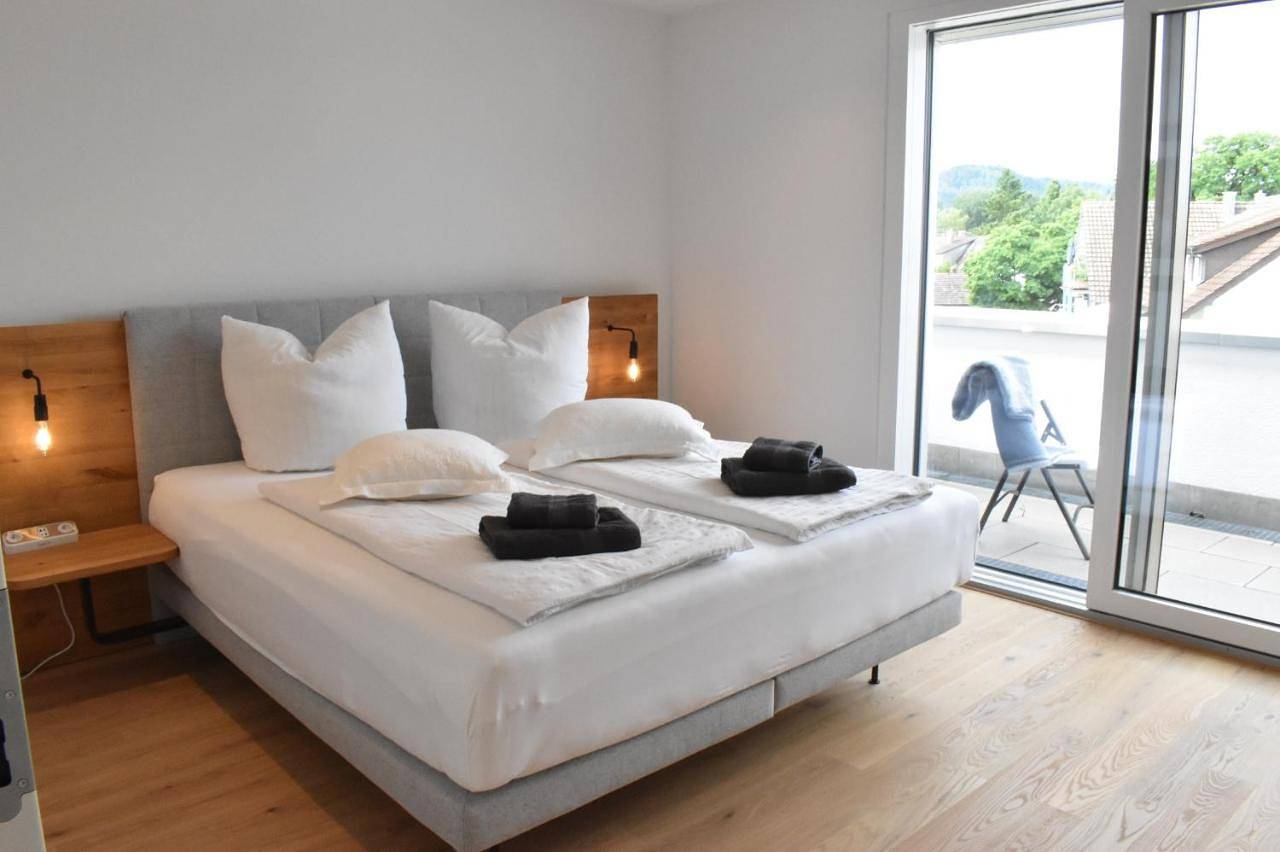 Ganze Wohnung, Ferienwohnung für 4 Personen mit Terrasse in Moos, Untersee