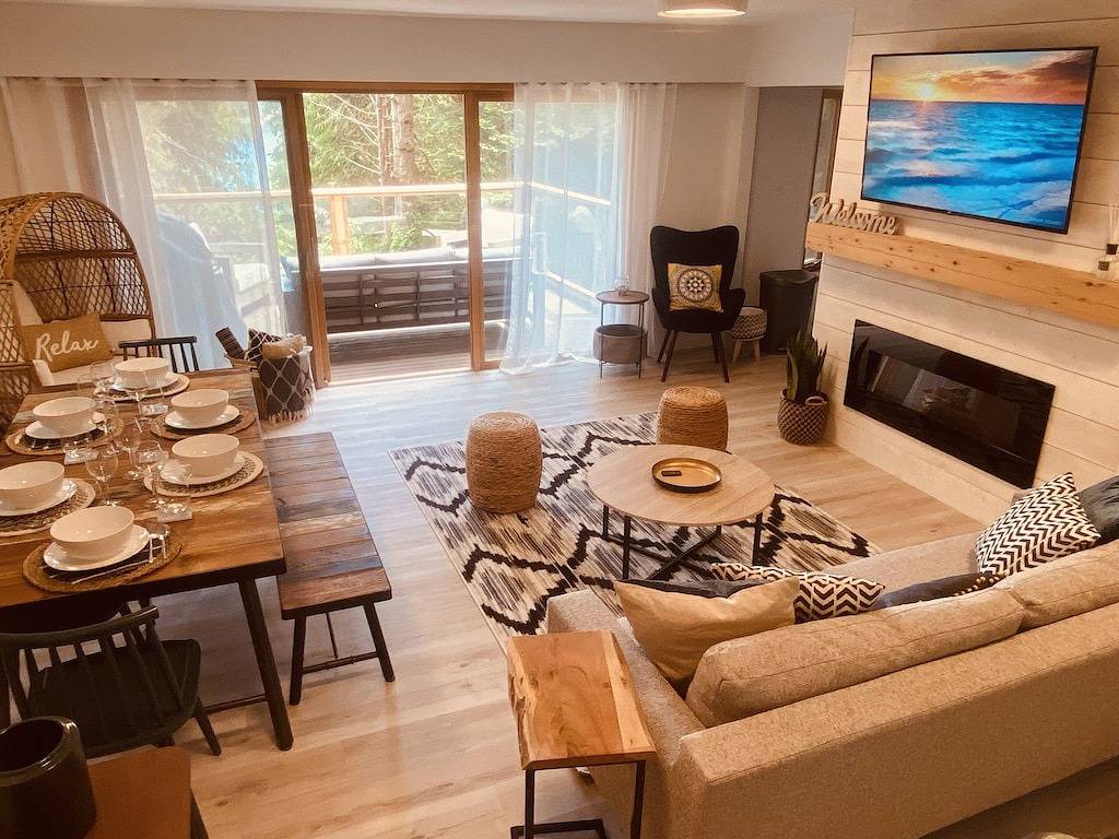 #Slowtravel~wood-fired hot tub, cold plunge, forest-bathing, earthing, beach in Sunshine Coast Regional District