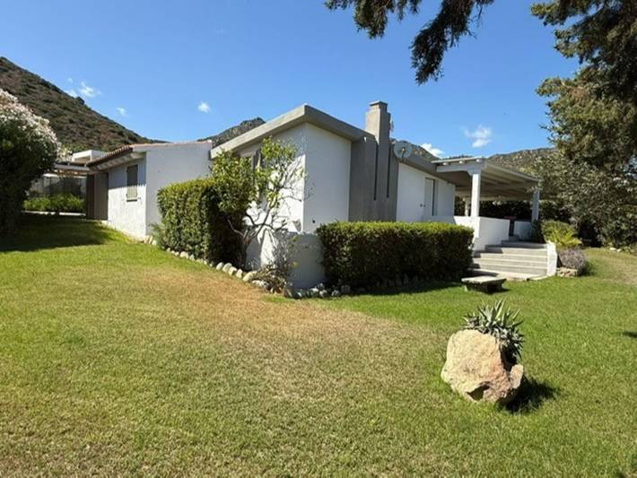 Casa de vacaciones para 11 personas, con vistas además de terraza y jardín - 1