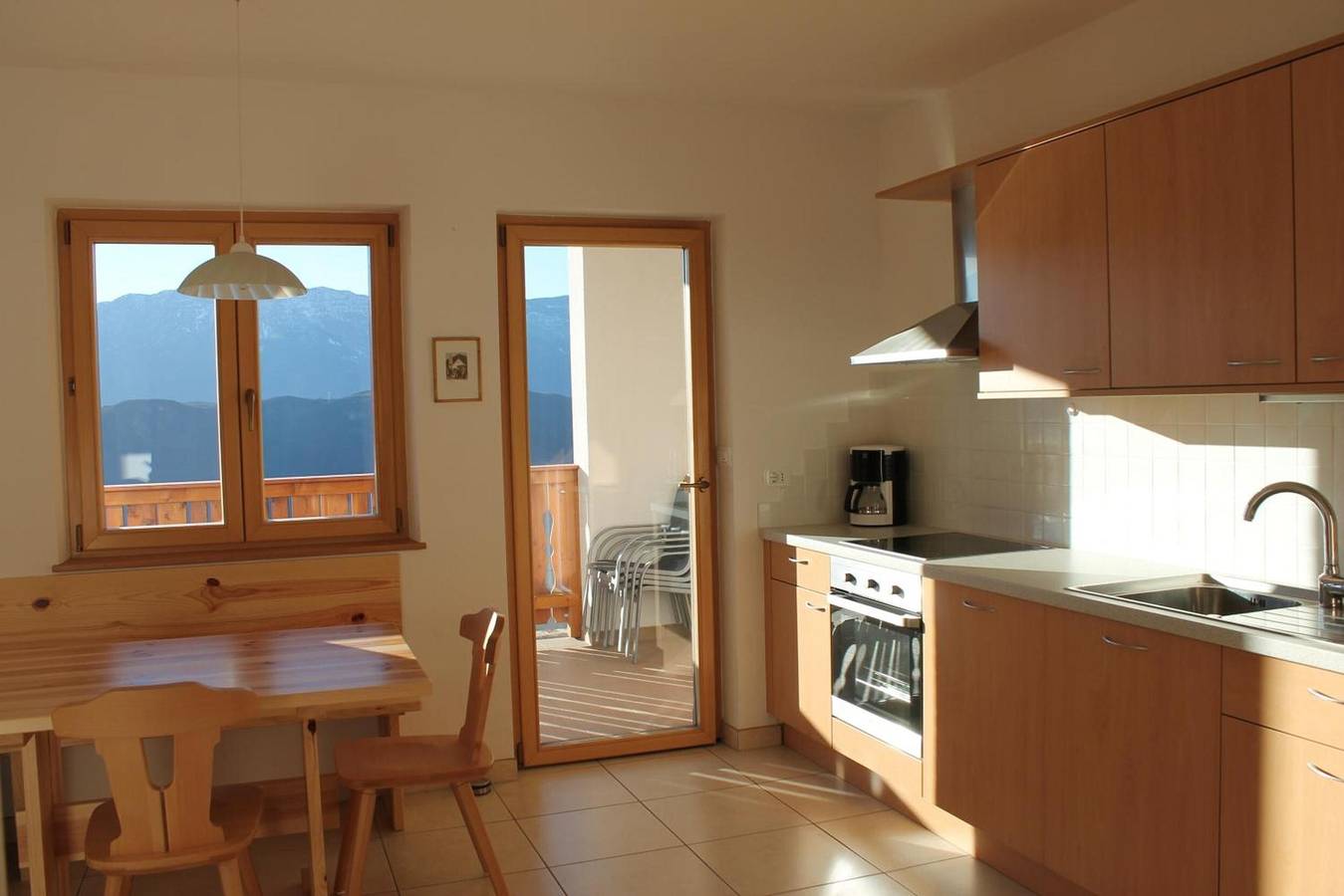 Ganze Wohnung, Apartment 'Pföslhof Obstgarten' mit Bergblick, Gemeinschaftsgarten und Wlan in Leifers, Fleimstaler Alpen