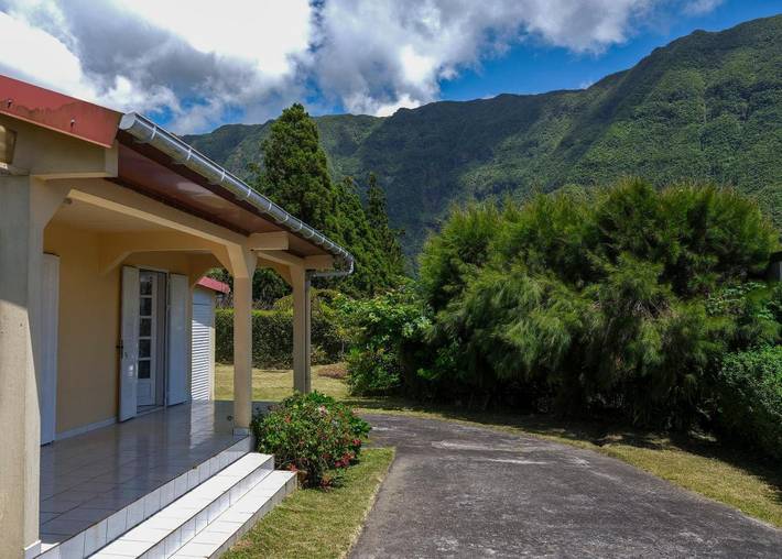 Location de vacances pour 6 personnes, avec vue et jardin à La Plaine-des-Palmistes - 3