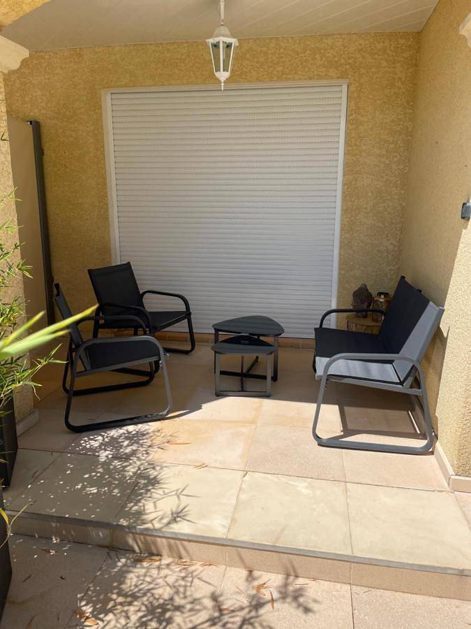 Gîte pour 2 personnes, avec jardin et piscine à Régusse - 4