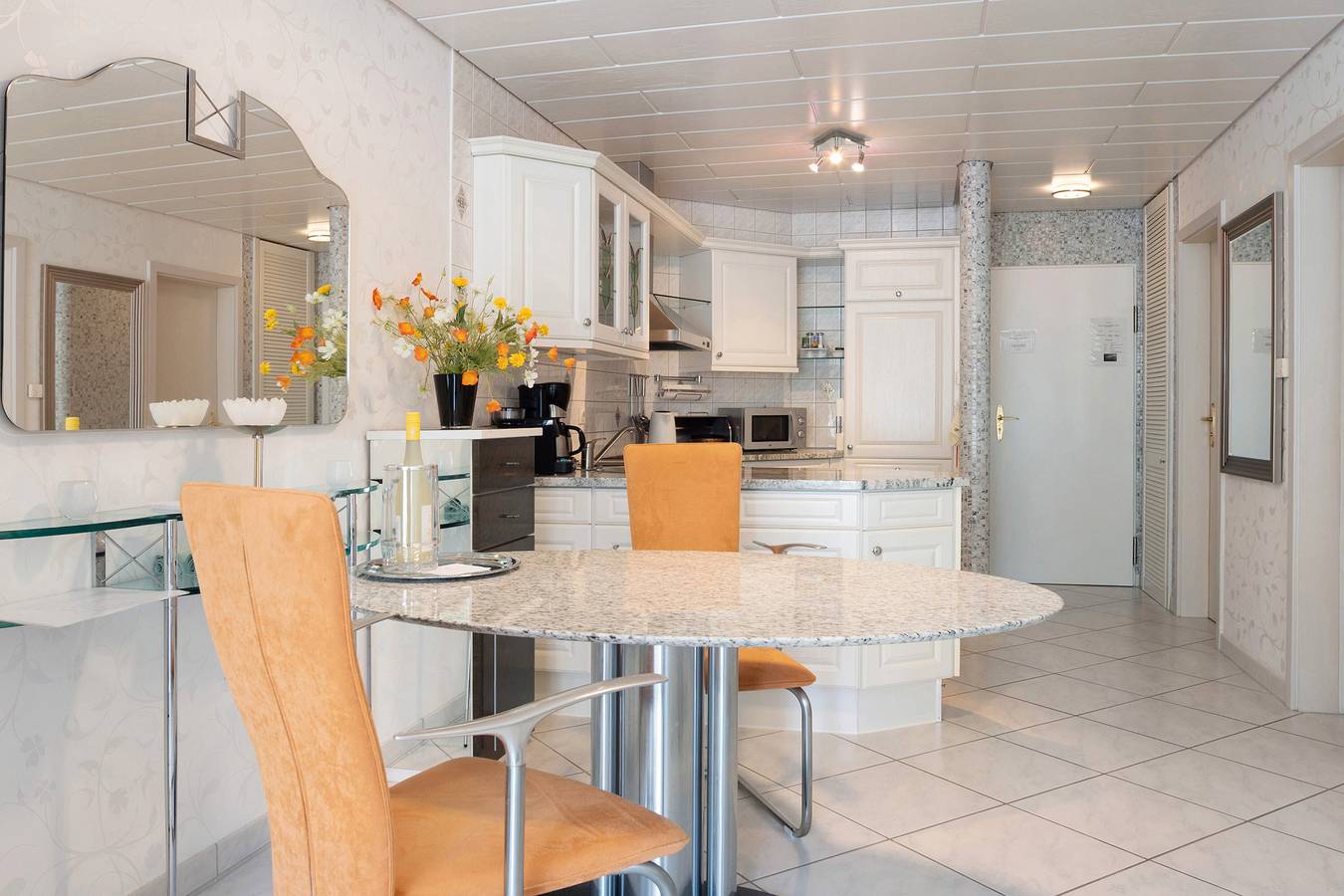 Ganze Wohnung, Ferienwohnung 'Am Schlosssee' mit Seeblick, Balkon und Wlan in Salem, Bodenseekreis