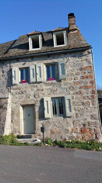 Chambre d’hôte pour 2 personnes, avec vue à Recoules-d'Aubrac