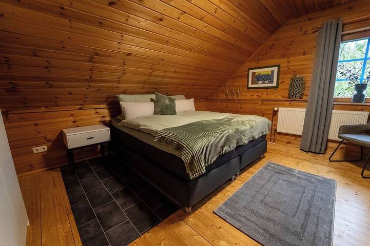 Vinnen Lodge - Gemütliches Holzhaus mit 4 Schlafzi. und 2 Bädern für 9 Personen in Lähden, Hasetal