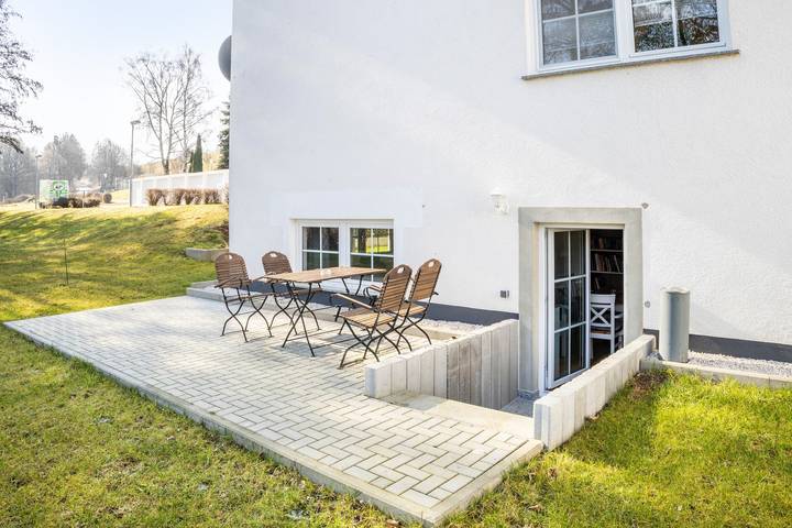Ganze Wohnung, Ferienwohnung 'Terrace' mit privater Terrasse und Wi-Fi in Föritztal, Region Sonneberg