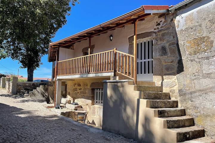 Gîte pour 6 personnes, avec jardin et balcon dans Tourém