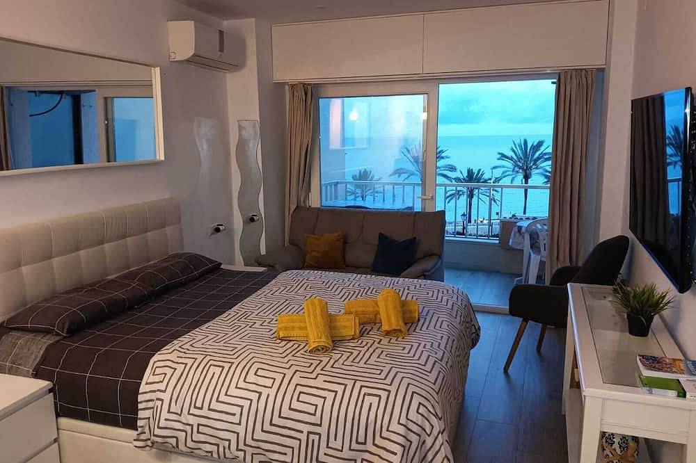 Appartement entier, Studio confortable à Marbella avec vue sur mer in Playa de la Fontanilla, Marbella