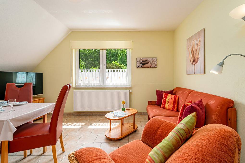 Ganze Ferienwohnung, Fewo Sommerwind 2 in Glowe, Rügen