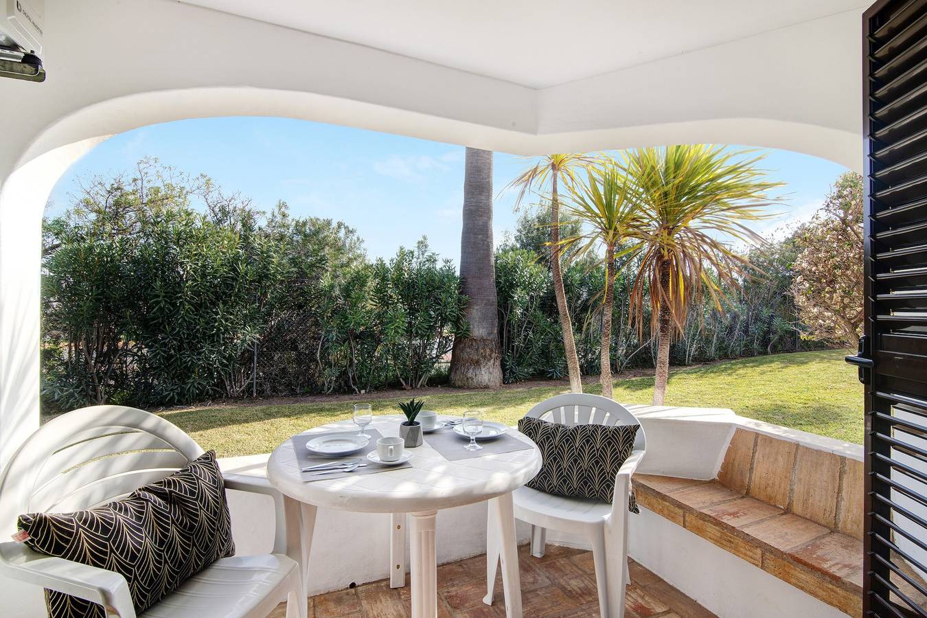 Casa de férias 'Ema Clube em Albufeira ' com piscina partilhada, Wi-Fi e ar condicionado in Albufeira, Distrito de Faro