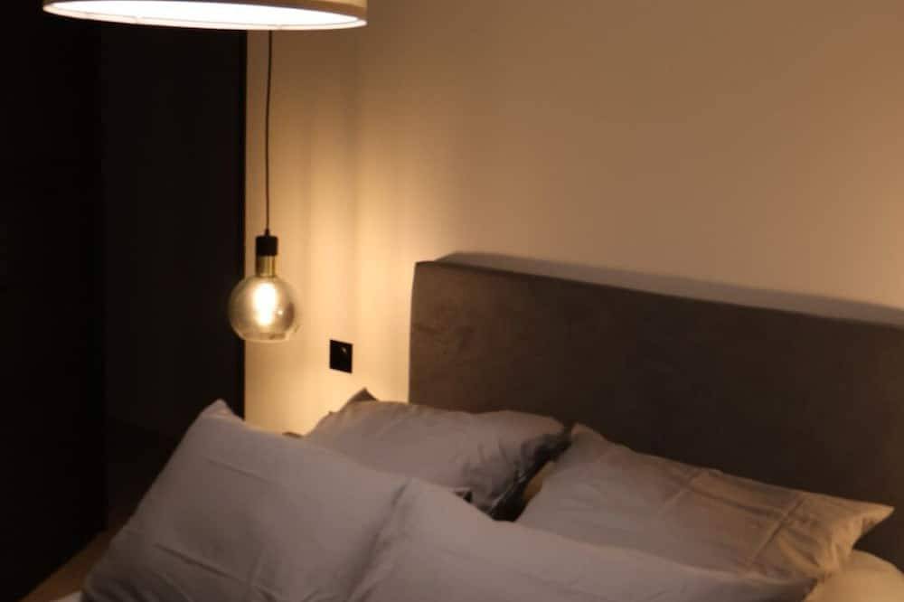 Entire apartment, Appartement Cosy vue sur la Seine ! À 15 Minutes des Champs-élysées ! in Courbevoie, Hauts-de-Seine