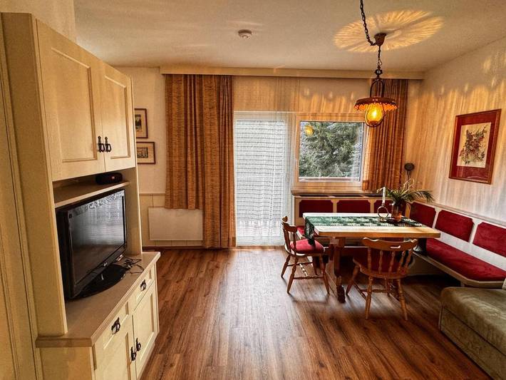 Ferienwohnung für 4 Personen, mit Balkon und Terrasse sowie Garten und Ausblick