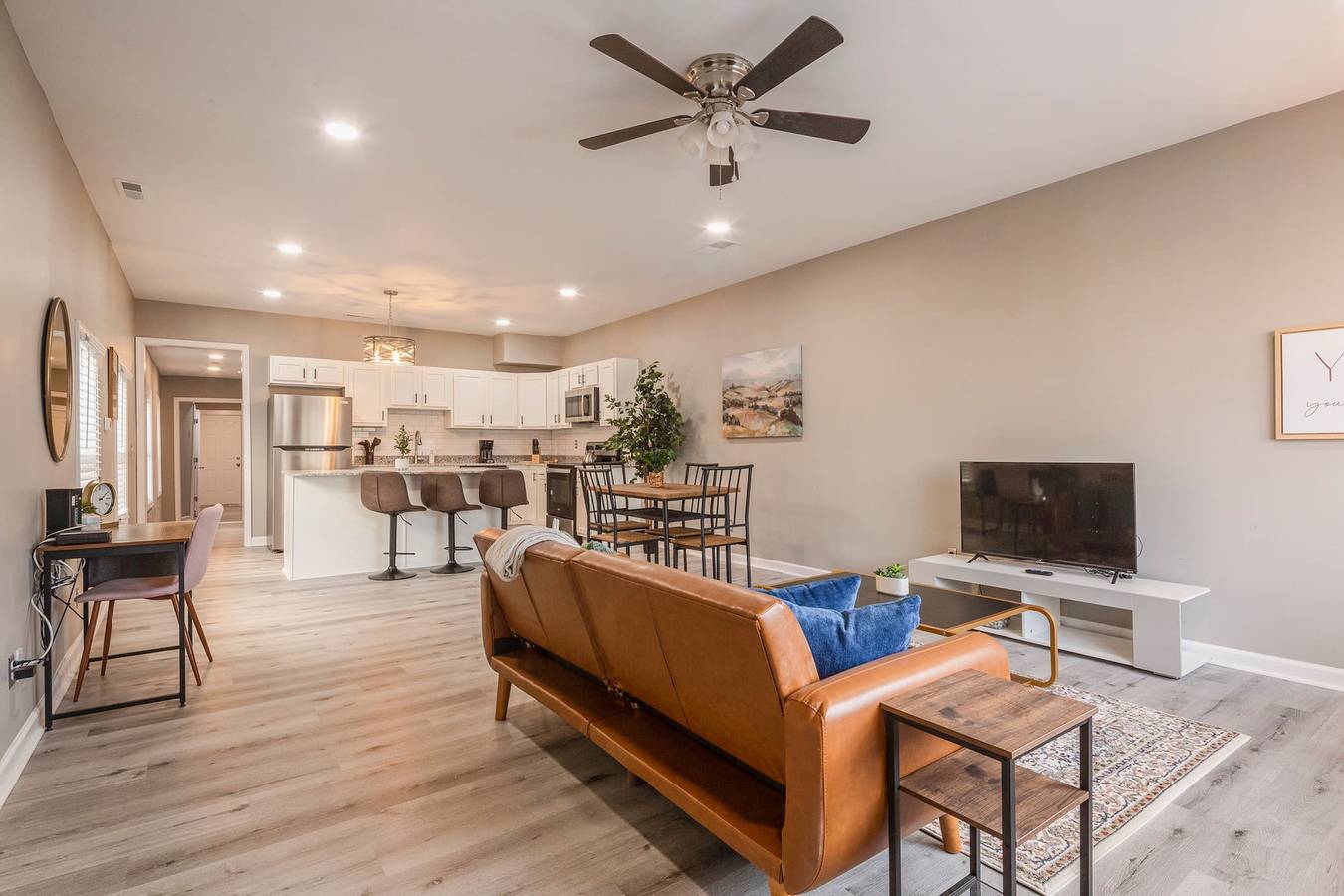 Newly renovated 4Br Cozysuites  in Louisville, Jefferson County (KY)