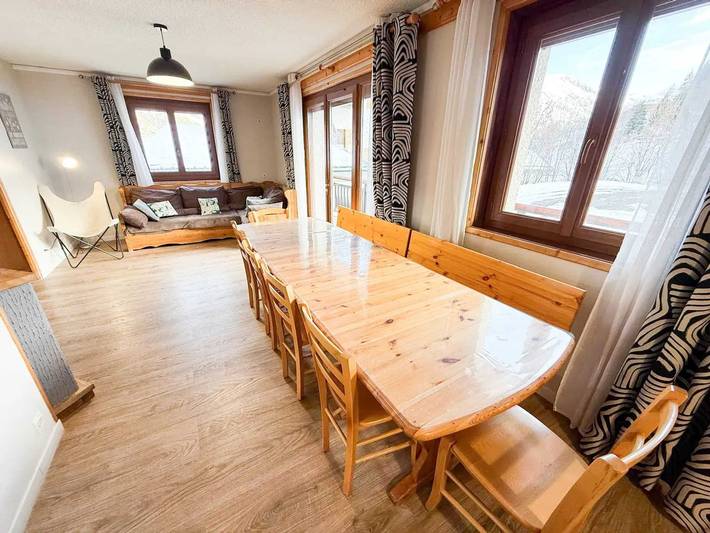 Appartement de vacances pour 12 personnes, avec balcon