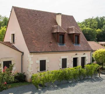 Gîte pour 2 personnes, avec jardin et piscine ainsi que bassin pour enfant et vue à Castelnaud-la-Chapelle