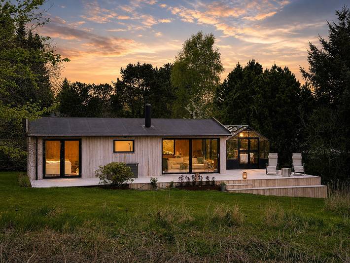 Feriehus for 4 personer, med terrasse - 1