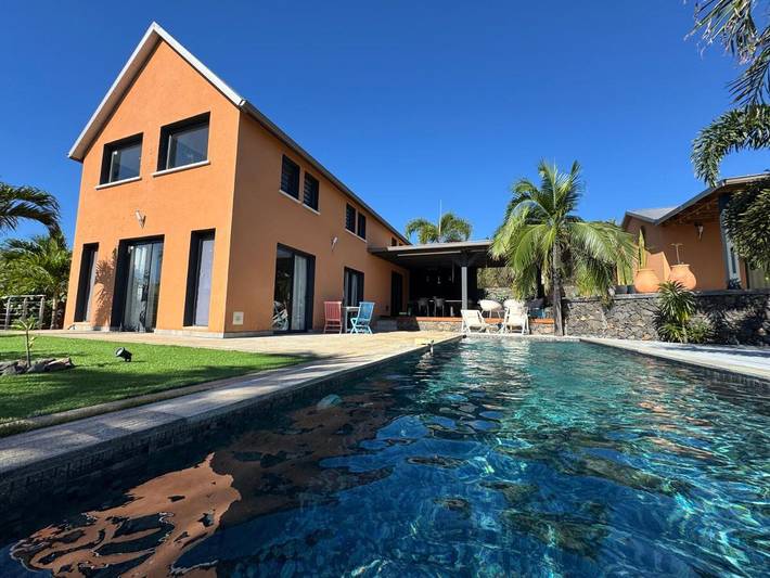 Villa pour 6 personnes, avec jardin ainsi que piscine et vue