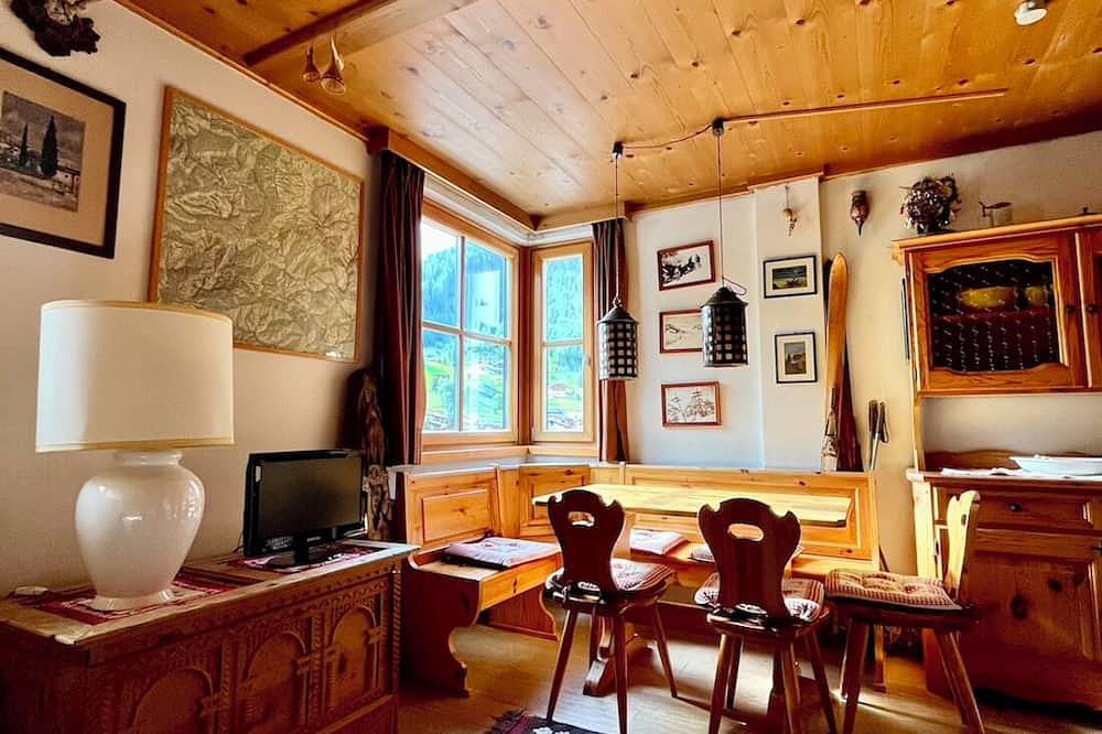 Ganze Wohnung, Cozy studio apartment in the center of the village in Corvara in Badia, Dolomiti Superski