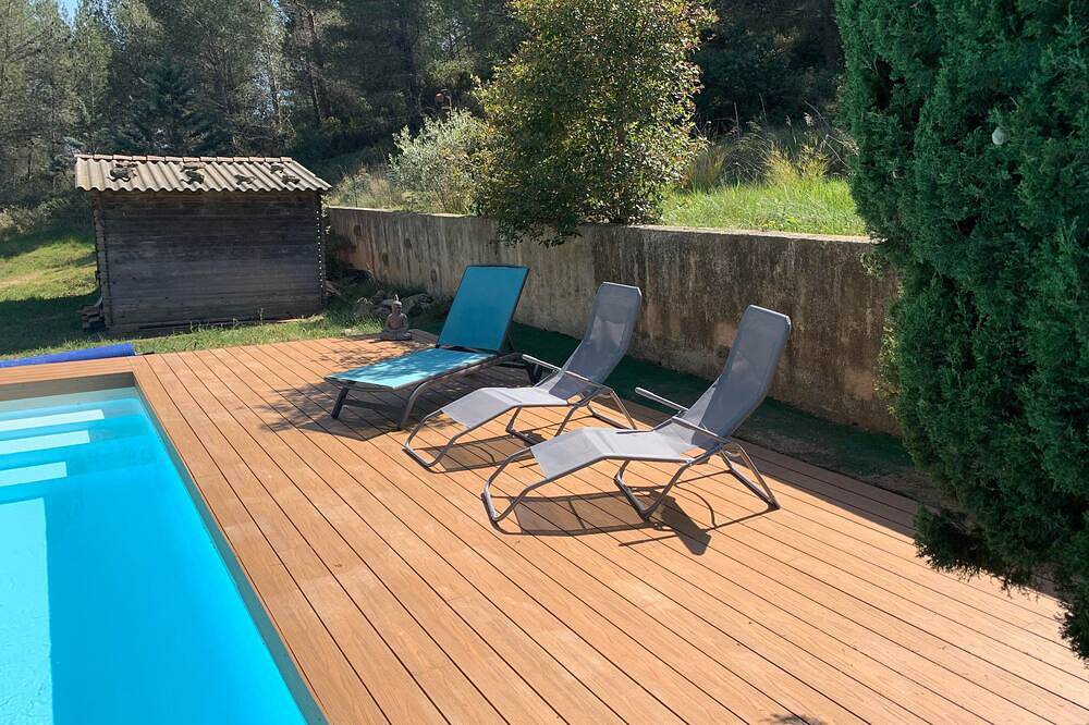 Geheel appartement, Le Cyprès, T2 bottom of villa  in Saint-Mitre-les-Remparts, Istres en omgeving