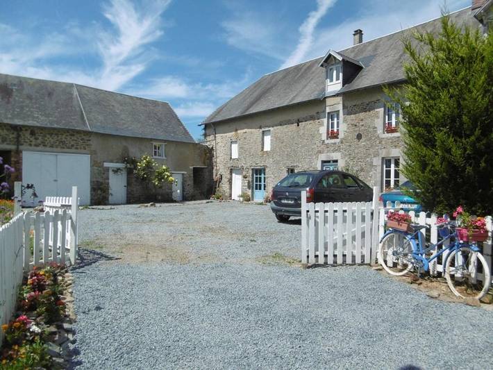 Location de vacances pour 2 personnes, avec jardin et vue à Montpinchon - 2