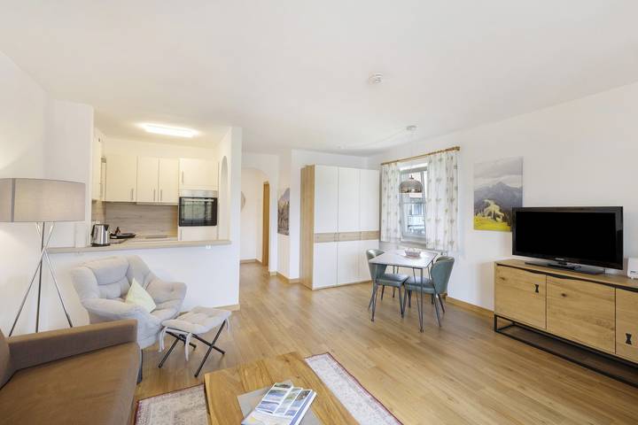 Ganzes Studio, Studio-Apartment 'Fewo Brünnstein- Nr 47 Pool, Sauna' mit Bergblick, Gemeinschaftsgarten und Wlan in Oberaudorf, Bayerische Alpen